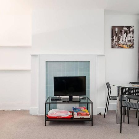 Guestready - Modern 2-Bed For 4 In Golders Green! London Eksteriør billede